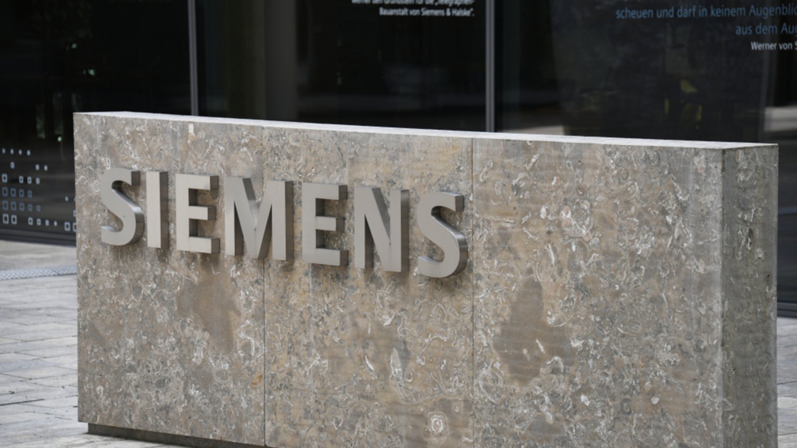 Im Februar zahlt Siemens die Dividende aus.Foto: nitpicker / shutterstock.com Im Februar zahlt Siemens die Dividende aus.Foto: nitpicker / shutterstock.com