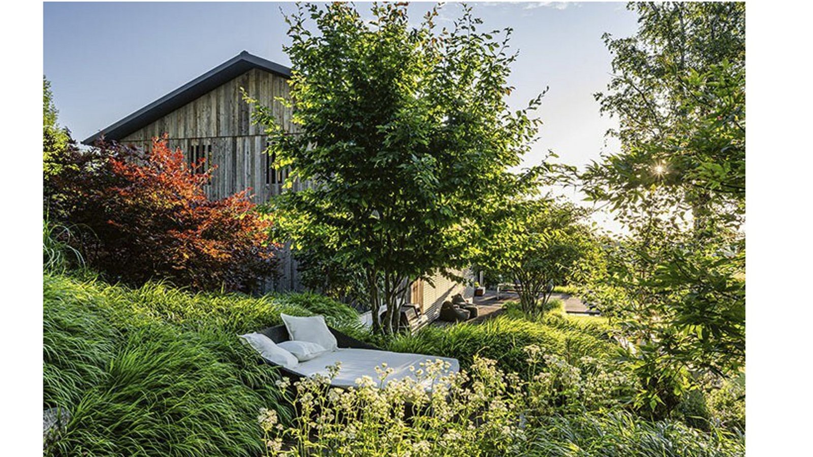 Eine weitere Anerkennung erhielt das Planungsbüro CvB Gartendesign Christiane v. Burkersroda mit dem Projekt „Gartenpanorama in Szene gesetzt“ in München.Foto: Fer­di­nand Graf Luck­ner