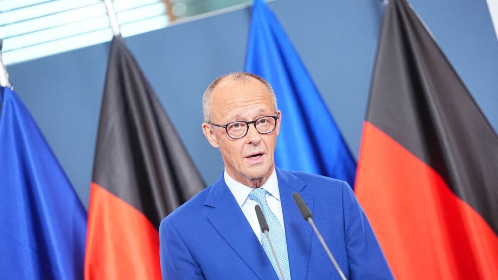 Bundeskanzler Friedrich Merz (CDU) will im Amt bleiben.Michael Kappeler/dpa