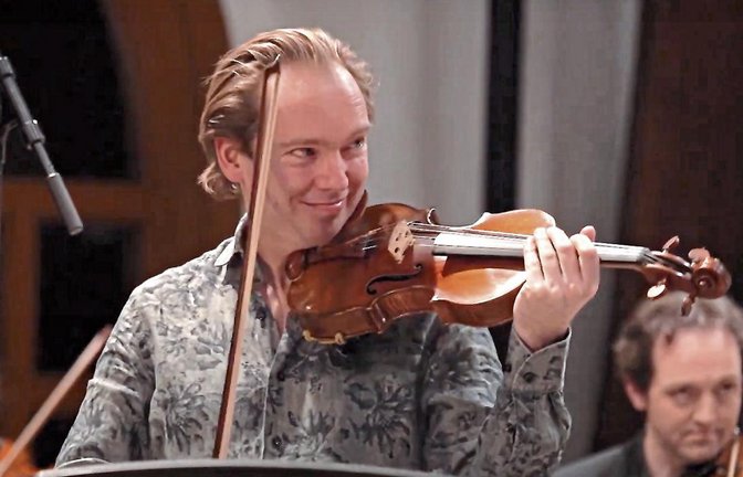 Solist Tjeerd Top vom Concertgebouw Amsterdam spielt auf einer Stradivari-Geige von 1713.  Fotos: Friedrich