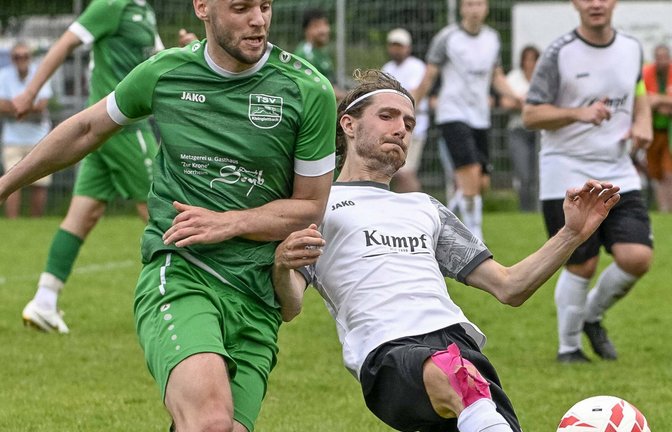 Für Daniel Linder (links) vom TSV Kleinglattbach und Justin Zelch von der SGM Riexingen beginnt am Sonntag die Saison in unterschiedlichen B-Ligen.  <span class='image-autor'>Foto: Leitner</span>