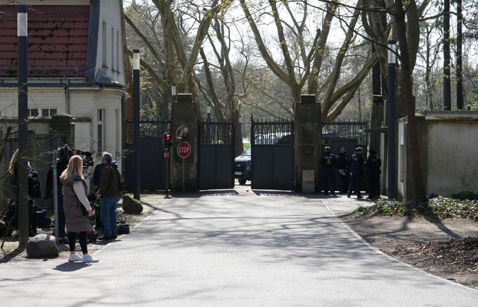 In der Villa Borsig am Tegeler See im Norden Berlins sollen die Spitzen der Koalition zu Beratungen zusammengekommen sein. Bestätigt wird das bisher nicht.<span class='image-autor'>Foto: Sven Kaeuler/dpa</span>