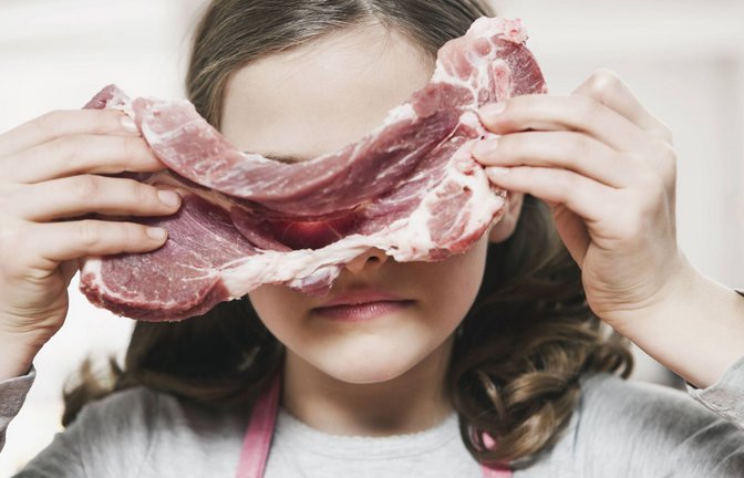 Manche Menschen reagieren plötzlich allergisch auf rotes Fleisch. Wie kann das sein? (Symbolbild)<span class='image-autor'>Foto: imago/Westend61</span>