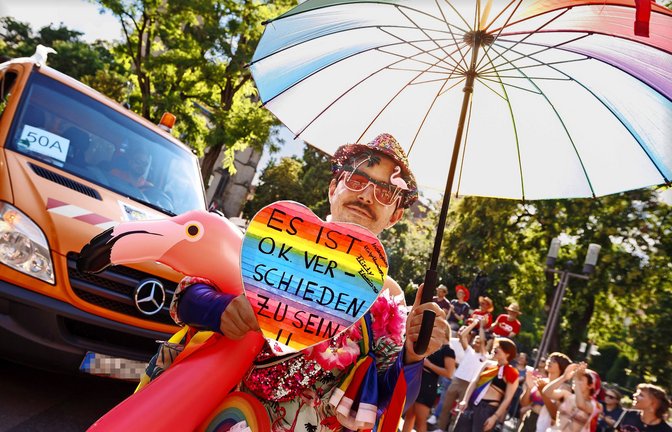 Ein Bild von der vergangenen CSD-Parade in Stuttgart. „Reutlingen ist bunt“, lautet das Motto am Samstag.<span class='image-autor'>Foto: Lichtgut/Julian Rettig</span>