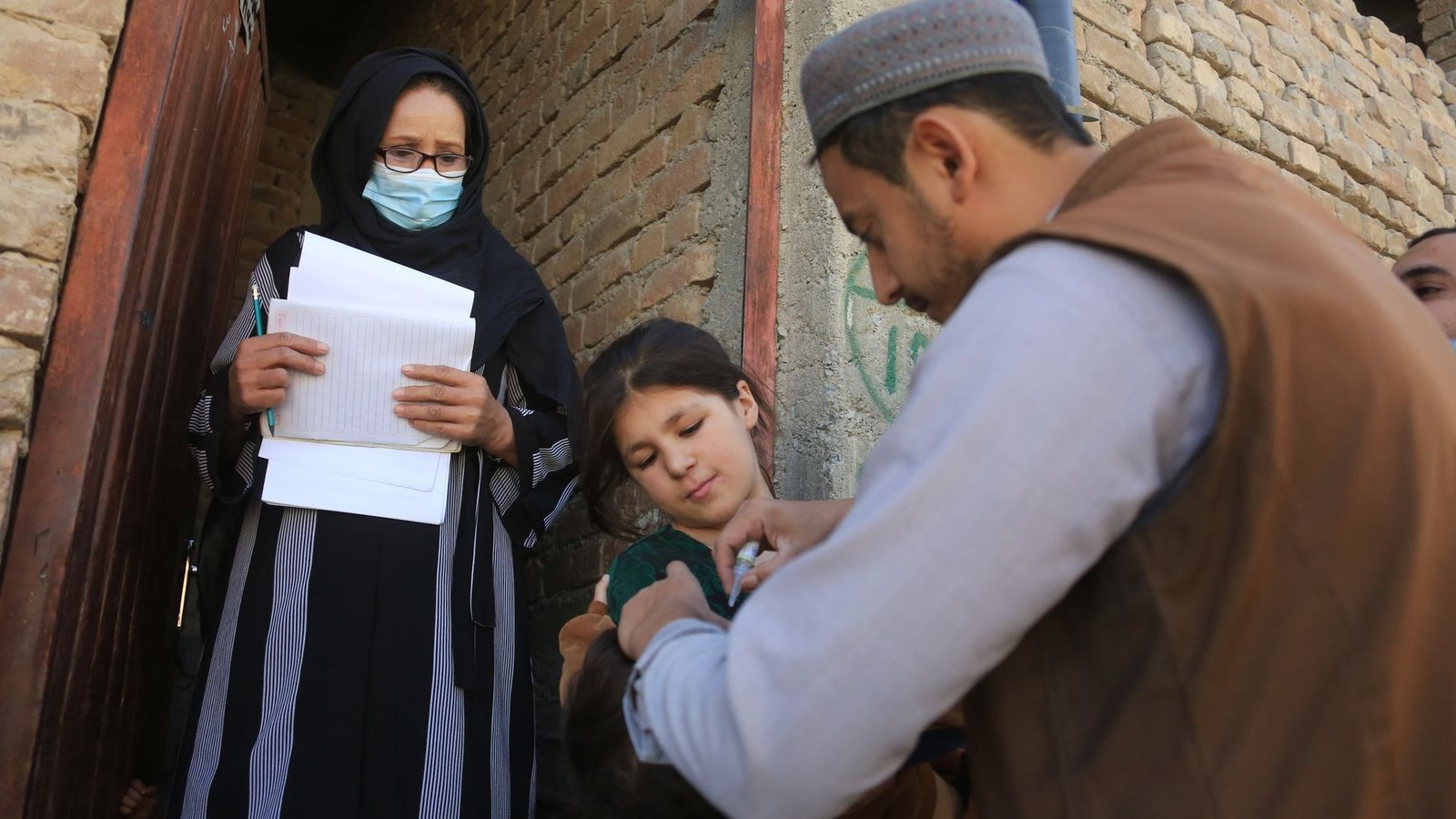In Afghanistan sollen fast elf Millionen Kinder gegen Polio geimpft werden (Archivbild).Foto: Saifurahman Safi/XinHua/dpa