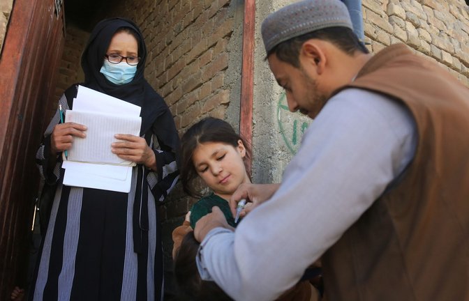In Afghanistan sollen fast elf Millionen Kinder gegen Polio geimpft werden (Archivbild).<span class='image-autor'>Foto: Saifurahman Safi/XinHua/dpa</span>