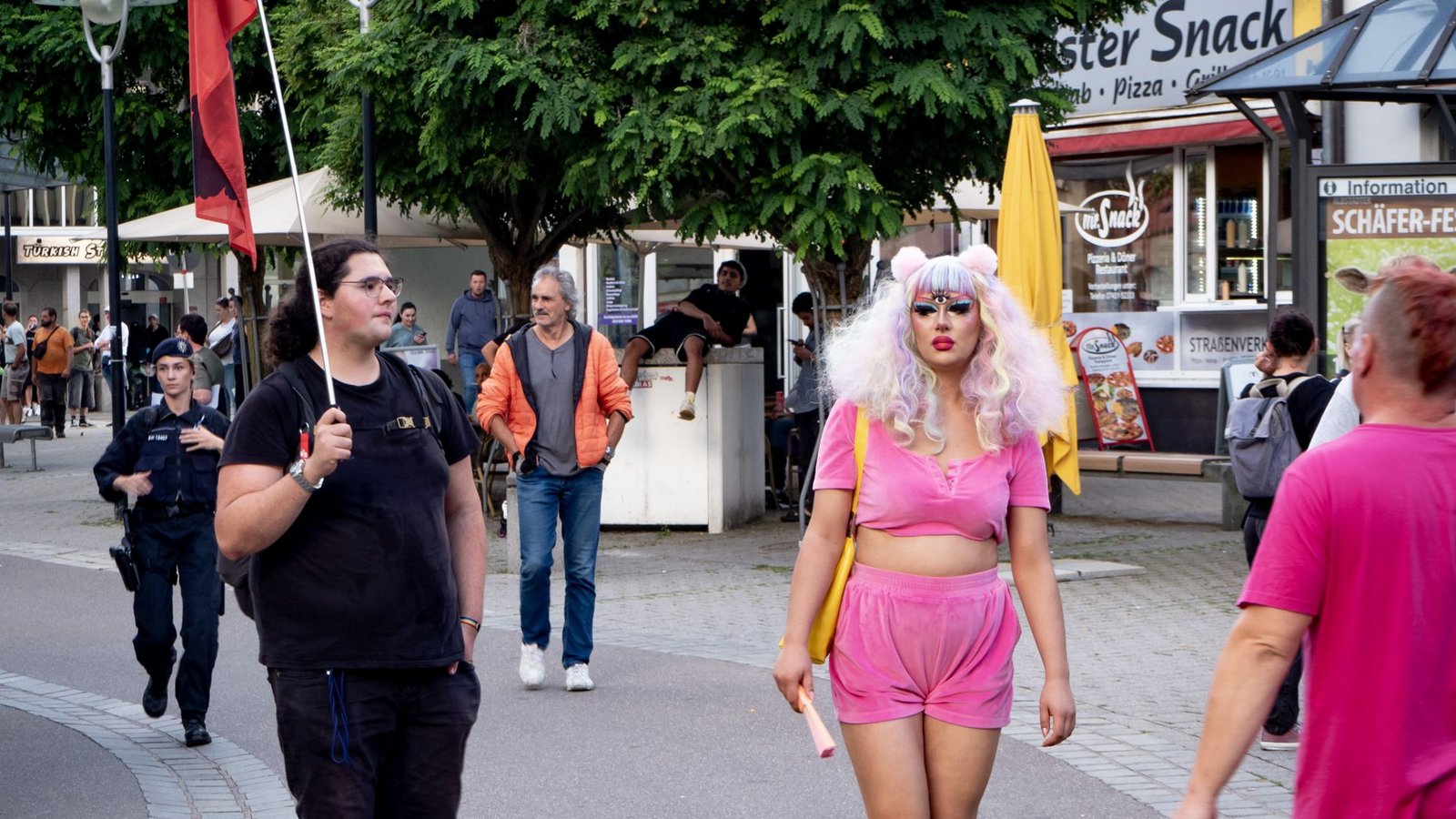 Doch insgesamt fällt die Bilanz des Abends ohne größere Zwischenfälle positiv aus.Foto: René Wolff Doch insgesamt fällt die Bilanz des Abends ohne größere Zwischenfälle positiv aus.Foto: René Wolff