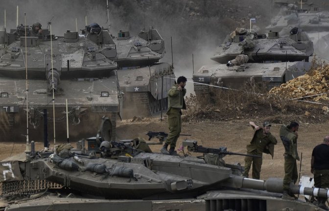 Die Division beginnt mit örtlich begrenzten und gezielten Einsätzen im Südlibanon. (Symbolbild)<span class='image-autor'>Foto: dpa/Baz Ratner</span>