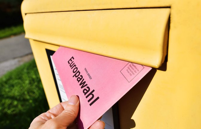 Für den Briefkasten ist es jetzt zu spät. Die Wahlzettel müssen bis Sonntag, 18 Uhr, in den Wahllokalen abgegeben werden.<span class='image-autor'>Foto: IMAGO/Christian Ohde</span>