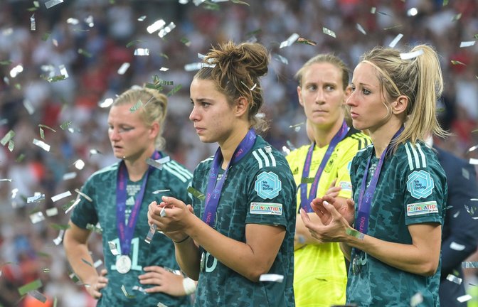 Die deutschen Fußballerinnen mussten sich im Finale den Engländerinnen geschlagen haben.<span class='image-autor'>Foto: dpa/Sebastian Gollnow</span>