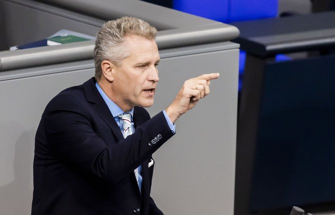Die Parteispitze bat Bystron wegen der Vorwürfe zu einem Gespräch.<span class='image-autor'>Foto: dpa/Christoph Soeder</span>