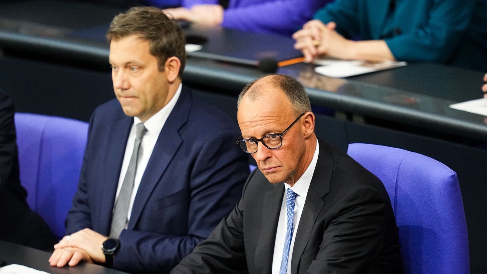 Die schwarz-rote Koalition um Merz und Klingbeil startet mit niedrigeren Beliebtheitswerten ins Amt als die Ampel vor dreieinhalb Jahren.Foto: Michael Kappeler/dpa/Michael Kappeler Die schwarz-rote Koalition um Merz und Klingbeil startet mit niedrigeren Beliebtheitswerten ins Amt als die Ampel vor dreieinhalb Jahren.Foto: Michael Kappeler/dpa/Michael Kappeler