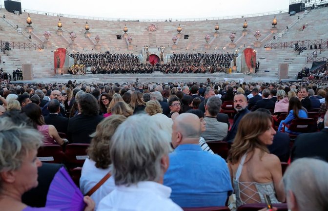 Opern-Festival in der Arena von Verona<span class='image-autor'>dpa/Paola Garbuio</span>