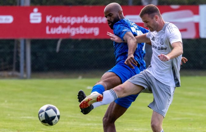 Meghon Valpoort (links) war im Testspiel des&nbsp; SGV Heilbronn-Freiberg mit einem Viererpack erfolgreich.<span class='image-autor'>Andreas Essig</span>