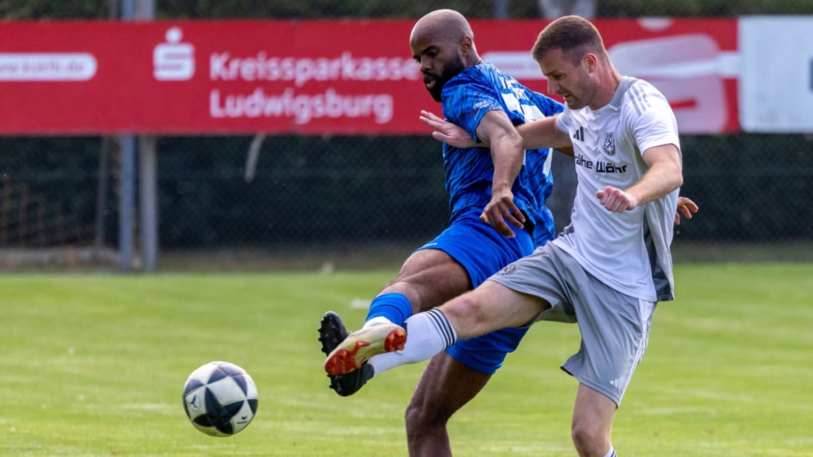 Meghon Valpoort (links) war im Testspiel des SGV Heilbronn-Freiberg mit einem Viererpack erfolgreich.Andreas Essig Meghon Valpoort (links) war im Testspiel des SGV Heilbronn-Freiberg mit einem Viererpack erfolgreich.Andreas Essig
