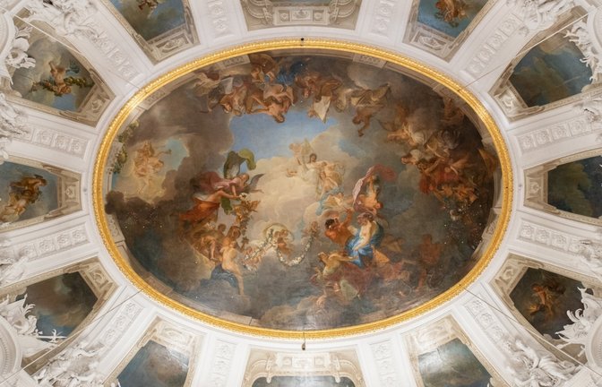 Mit den imposanten Gemälden im Schloss Solitude beschäftigt sich der erste Teil „Sommeracademie“ für Kinder.  <span class='image-autor'>Foto: SSG/Antoine Bonin</span>