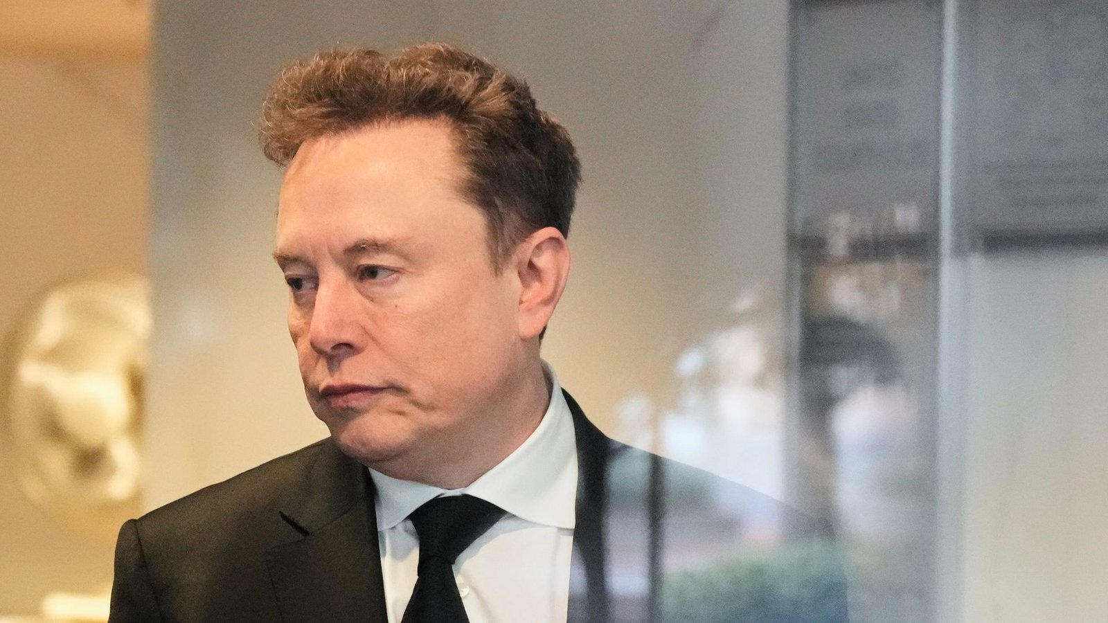 Elon Musk will sich mit seiner Niederlage nicht abfinden und kündigte den Gang vors Berufungsgericht an. (Archivbild)Foto: Godofredo A. Vásquez/AP/dpa