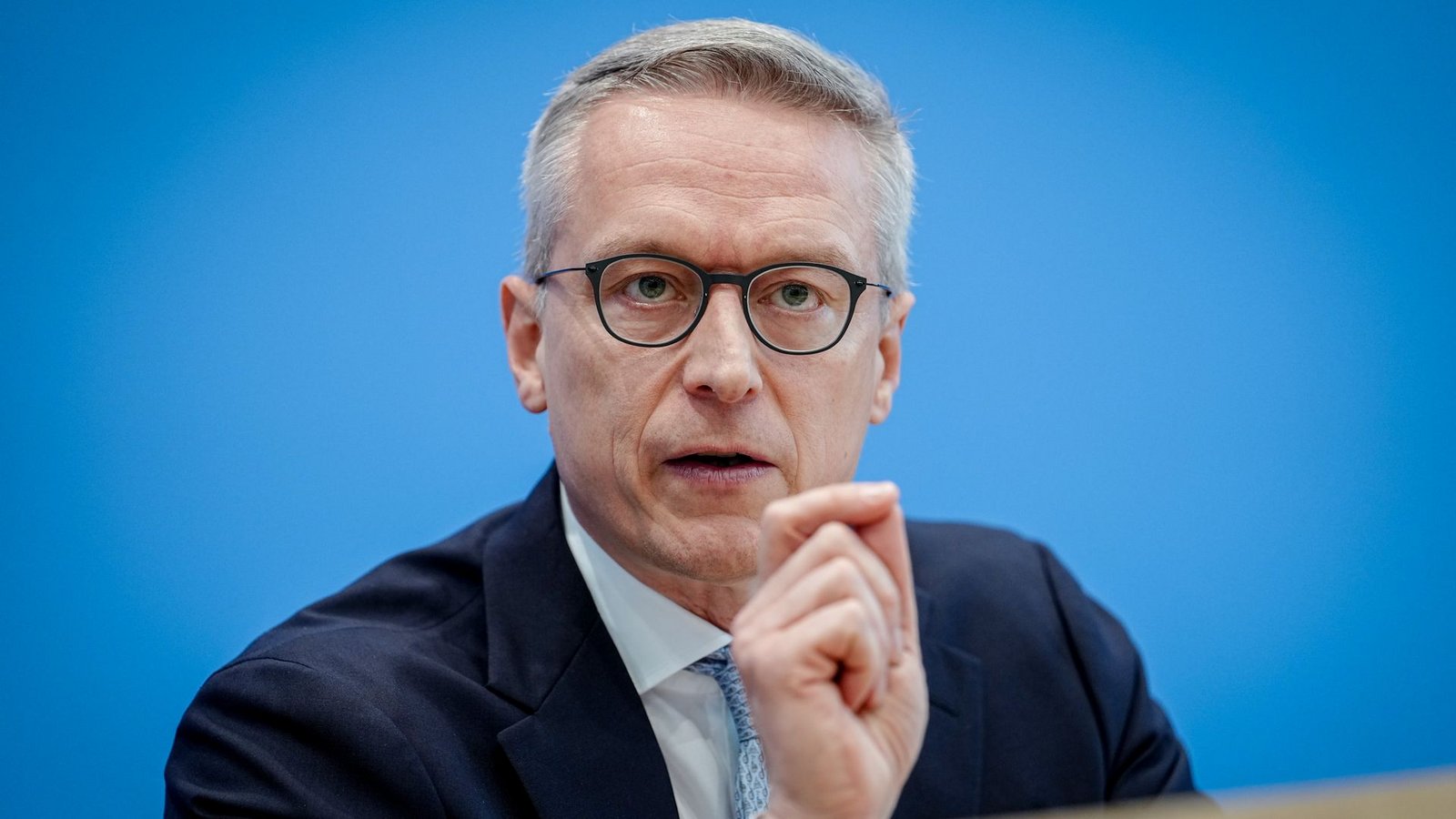 Bundesdigitalminister Karsten Wildberger (CDU) nennt den Glasfaserausbau im Land Chefsache.Foto: Kay Nietfeld/dpa Bundesdigitalminister Karsten Wildberger (CDU) nennt den Glasfaserausbau im Land Chefsache.Foto: Kay Nietfeld/dpa