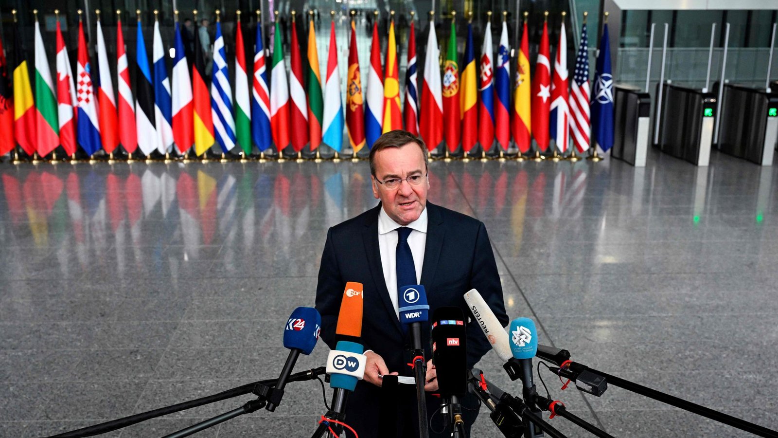 Der deutsche Verteidigungsminister Pistorius appelliert an die Nato-Verbündeten, in der Unterstützung für die Ukraine nicht nachzulassen.Foto: AFP/JOHN THYS Der deutsche Verteidigungsminister Pistorius appelliert an die Nato-Verbündeten, in der Unterstützung für die Ukraine nicht nachzulassen.Foto: AFP/JOHN THYS