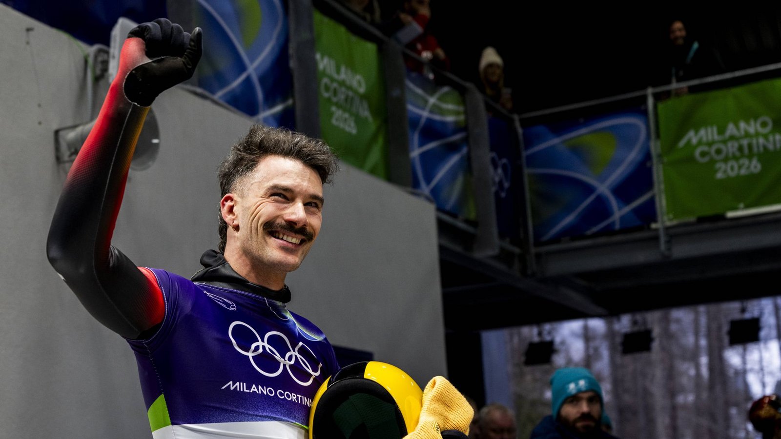 Axel Jungk jubelt über den Gewinn der Silbermedaille.Foto: IMAGO/Bildbyran