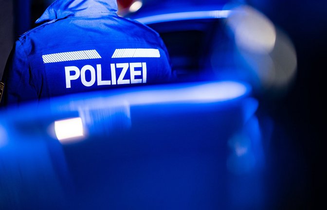 Die Polizei hat mutmaßliche Drogenhändler festgenommen. (Symbolbild)<span class='image-autor'>Foto: dpa/Robert Michael</span>