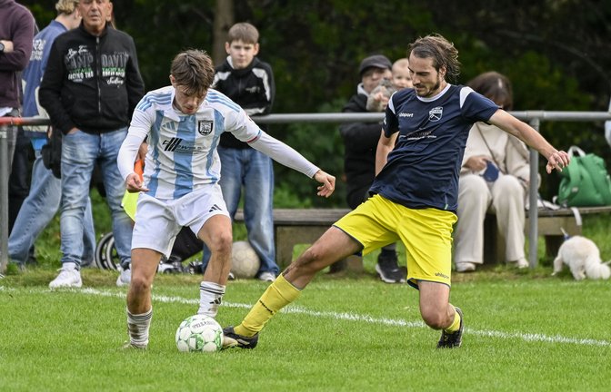 Im Hinspiel hatte sich der VfB Vaihingen mit Louis Wäbisch (links) deutlich gegen den SV Riet und Elia Klein durchgesetzt. <span class='image-autor'>Foto: Leitner</span>