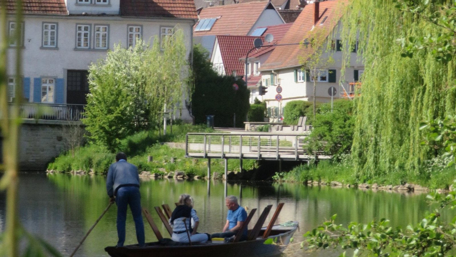 Testfahrt nach dem Stapellauf: unterwegs auf der Enz.  Fotos: Arning