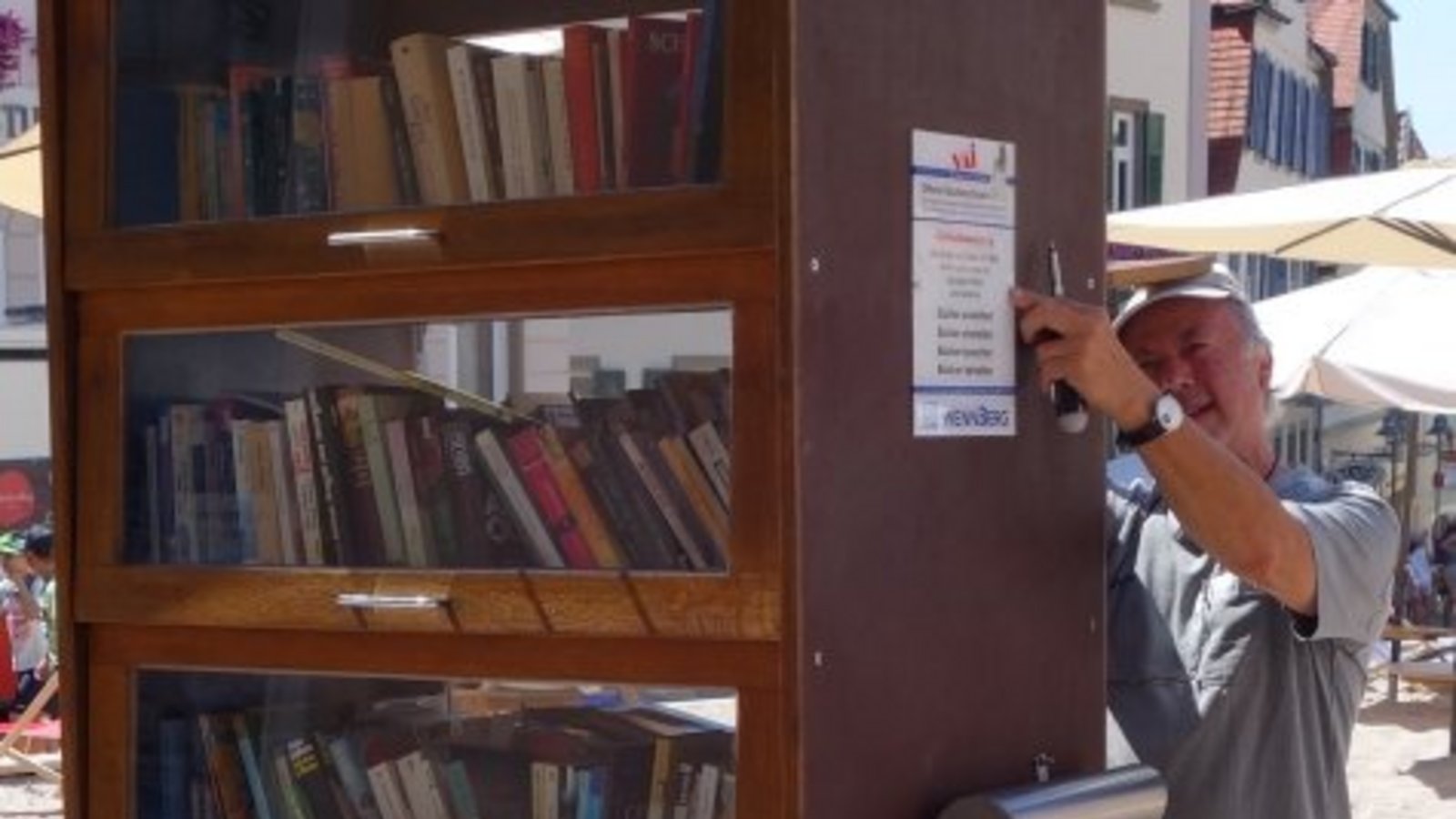 Der Vaihinger Bücherschrank. Bis vor Kurzem stand er auf dem Vaihinger Marktplatz. Foto: p