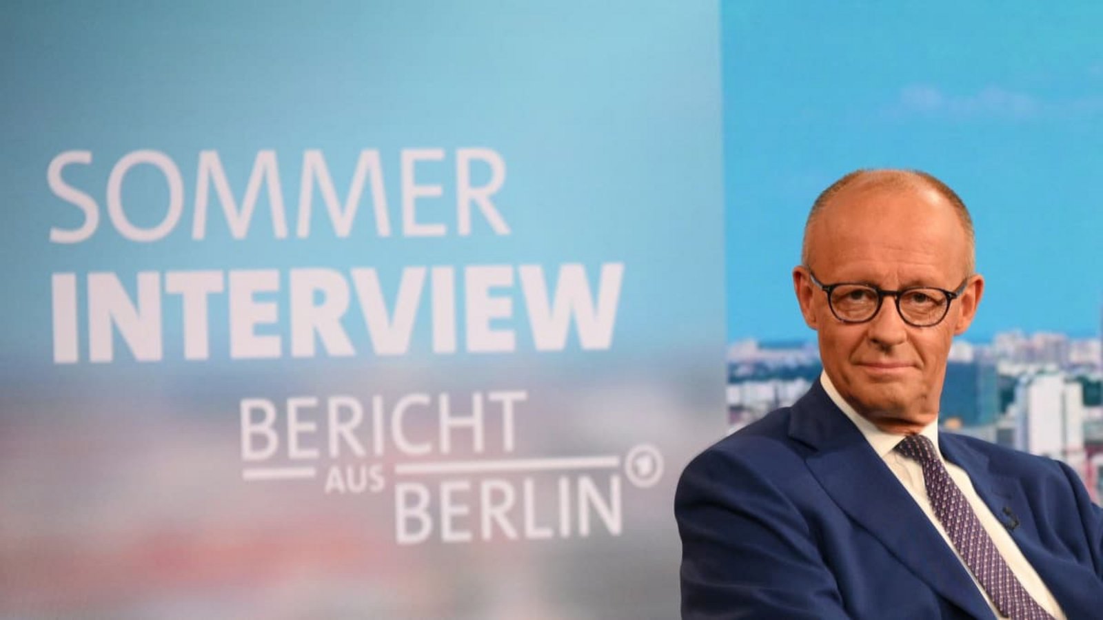 Eine Frau als Staatsoberhaupt: ja, nein, vielleicht? Kanzler Friedrich Merz (CDU) und die Frage, ob es 2027 erstmals eine Bundespräsidentin geben wird.Ralf Hirschberger/afp Eine Frau als Staatsoberhaupt: ja, nein, vielleicht? Kanzler Friedrich Merz (CDU) und die Frage, ob es 2027 erstmals eine Bundespräsidentin geben wird.Ralf Hirschberger/afp