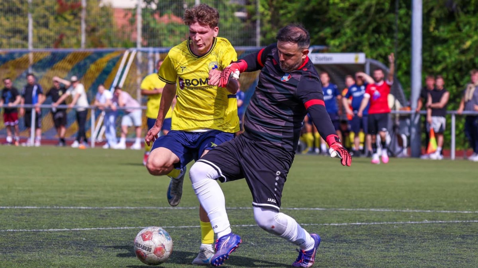 Egzon Krasniqi, Spielertrainer und Torwart von Kosova Kernen, wartet mit seinen Mitstreitern auch nach de fünften Spieltag noch auf den ersten Sieg.Archiv Günter Schmid Egzon Krasniqi, Spielertrainer und Torwart von Kosova Kernen, wartet mit seinen Mitstreitern auch nach de fünften Spieltag noch auf den ersten Sieg.Archiv Günter Schmid