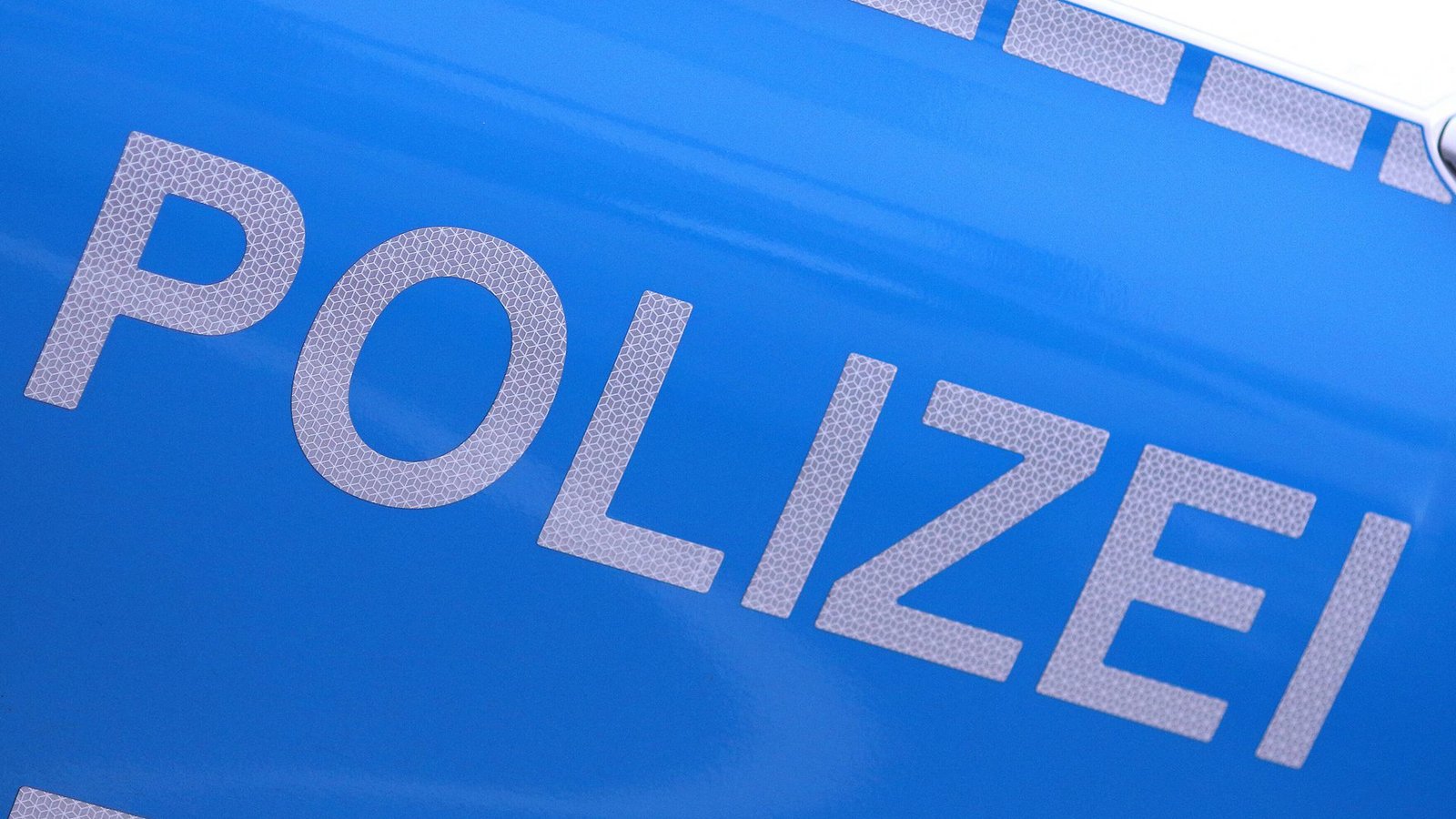 Die Polizei sucht nach dem geflüchteten Trio.Foto: IMAGO/Maximilian Koch Die Polizei sucht nach dem geflüchteten Trio.Foto: IMAGO/Maximilian Koch