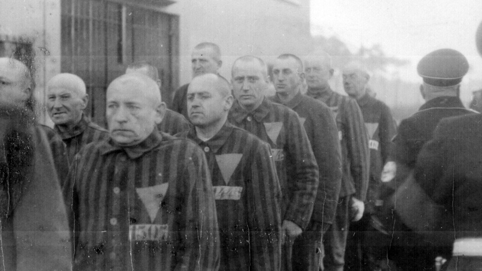 Gefangene im Konzentrationslager Sachsenhausen etwa 1938 (Aufnahmedatum vom Archiv geschätzt). Die Winkel zur Kennzeichnung der Häftlinge waren an der Kleidung angebracht.Foto: Imago/United Archives International Gefangene im Konzentrationslager Sachsenhausen etwa 1938 (Aufnahmedatum vom Archiv geschätzt). Die Winkel zur Kennzeichnung der Häftlinge waren an der Kleidung angebracht.Foto: Imago/United Archives International