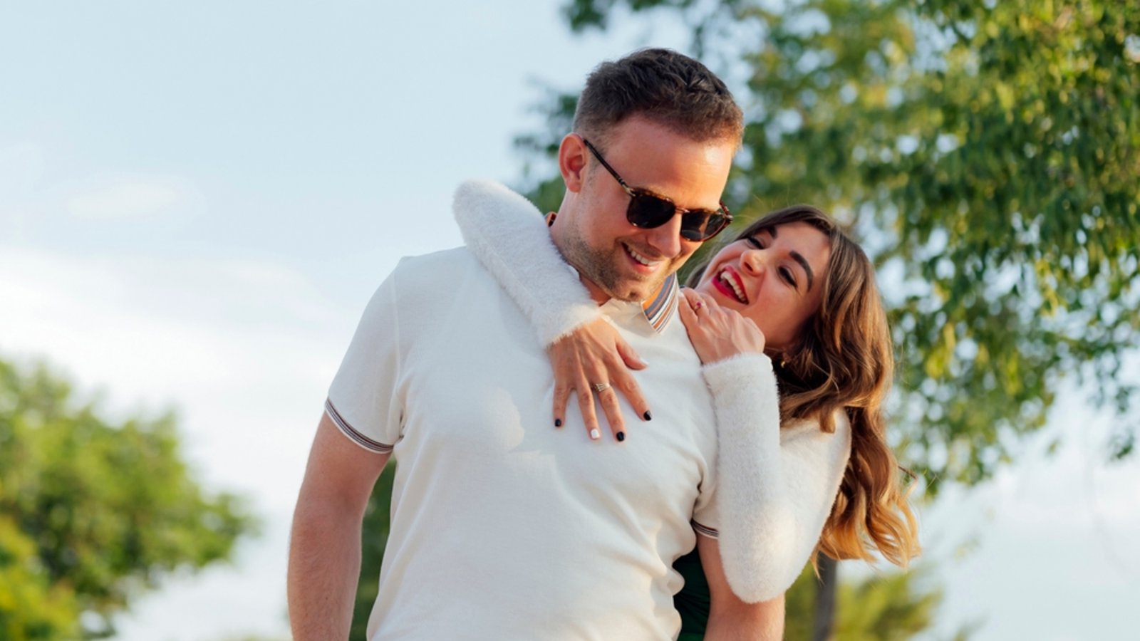 Entdecken Sie die besten Date-Ideen für den Frühling – von entspannten Spaziergängen bis hin zu aufregenden Outdoor-Aktivitäten. Perfekt für unvergessliche Momente zu zweit!Foto: Miguel Lifestyle / Shutterstock.com Entdecken Sie die besten Date-Ideen für den Frühling – von entspannten Spaziergängen bis hin zu aufregenden Outdoor-Aktivitäten. Perfekt für unvergessliche Momente zu zweit!Foto: Miguel Lifestyle / Shutterstock.com