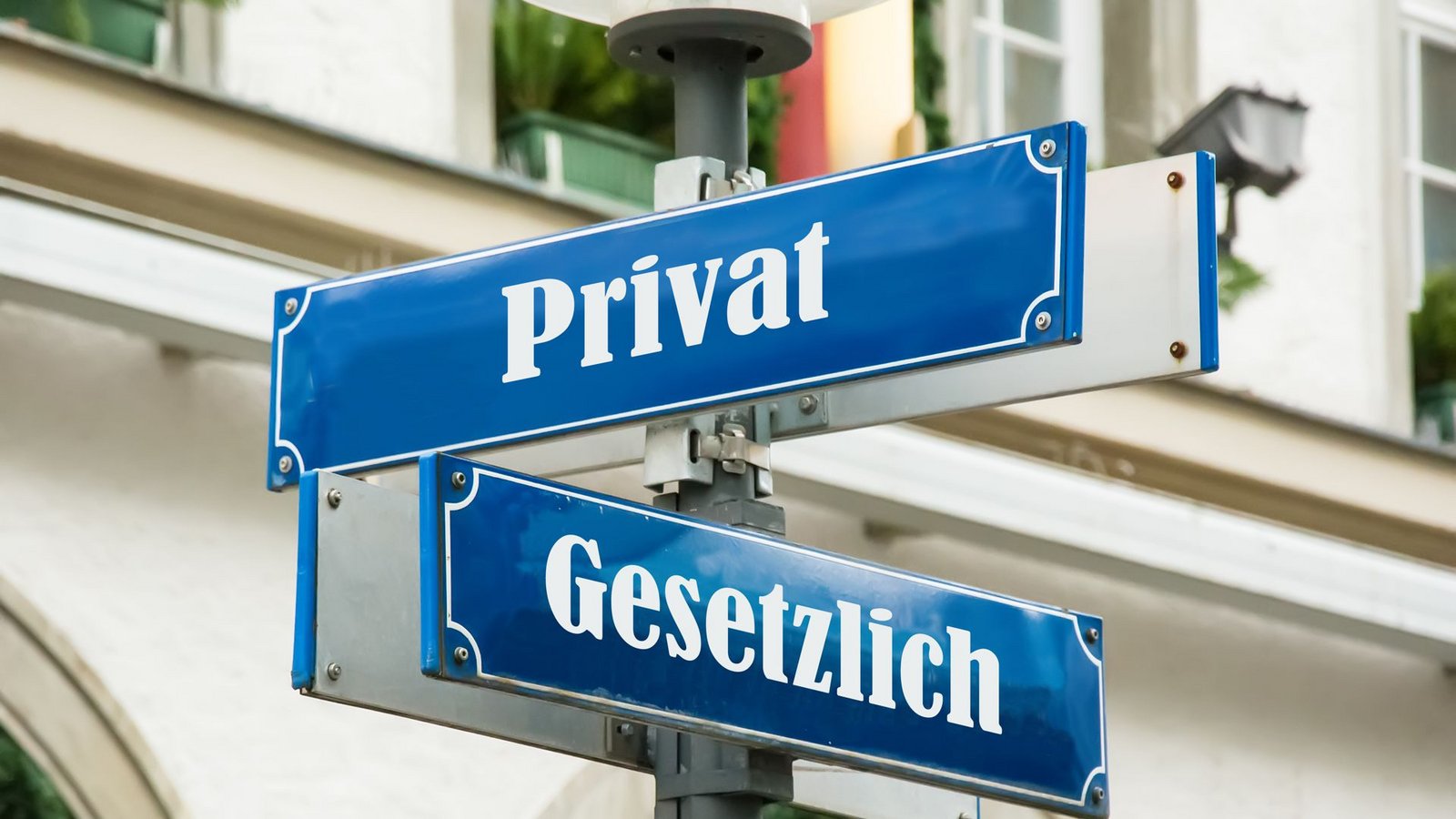 Privat oder gesetzlich krankenversichert? Diese Entscheidung will gut überlegt sein.Foto: Thomas Reimer - stock.adobe.com
