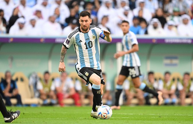 Gegen Mexiko stehen Messi und seine argentinischen Mitspieler mächtig unter Druck.<span class='image-autor'>Foto: imago//Takamoto Tokuhara</span>