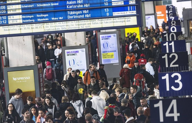 Viel Streß im Bahnverkehr – was macht das mit der Verkehrswende?<span class='image-autor'>Foto: IMAGO/Arnulf Hettrich/Arnulf Hettrich</span>