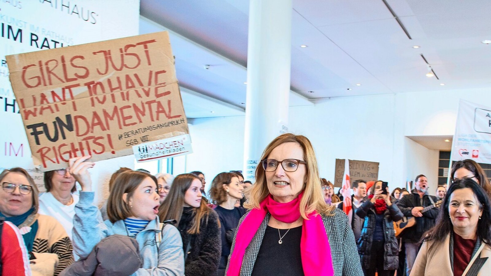 Die Kürzungen auch in ihrem Referat bringen für Isabel Fezer unruhige Zeiten.Foto: Lichtgut/Leif Piechowski Die Kürzungen auch in ihrem Referat bringen für Isabel Fezer unruhige Zeiten.Foto: Lichtgut/Leif Piechowski