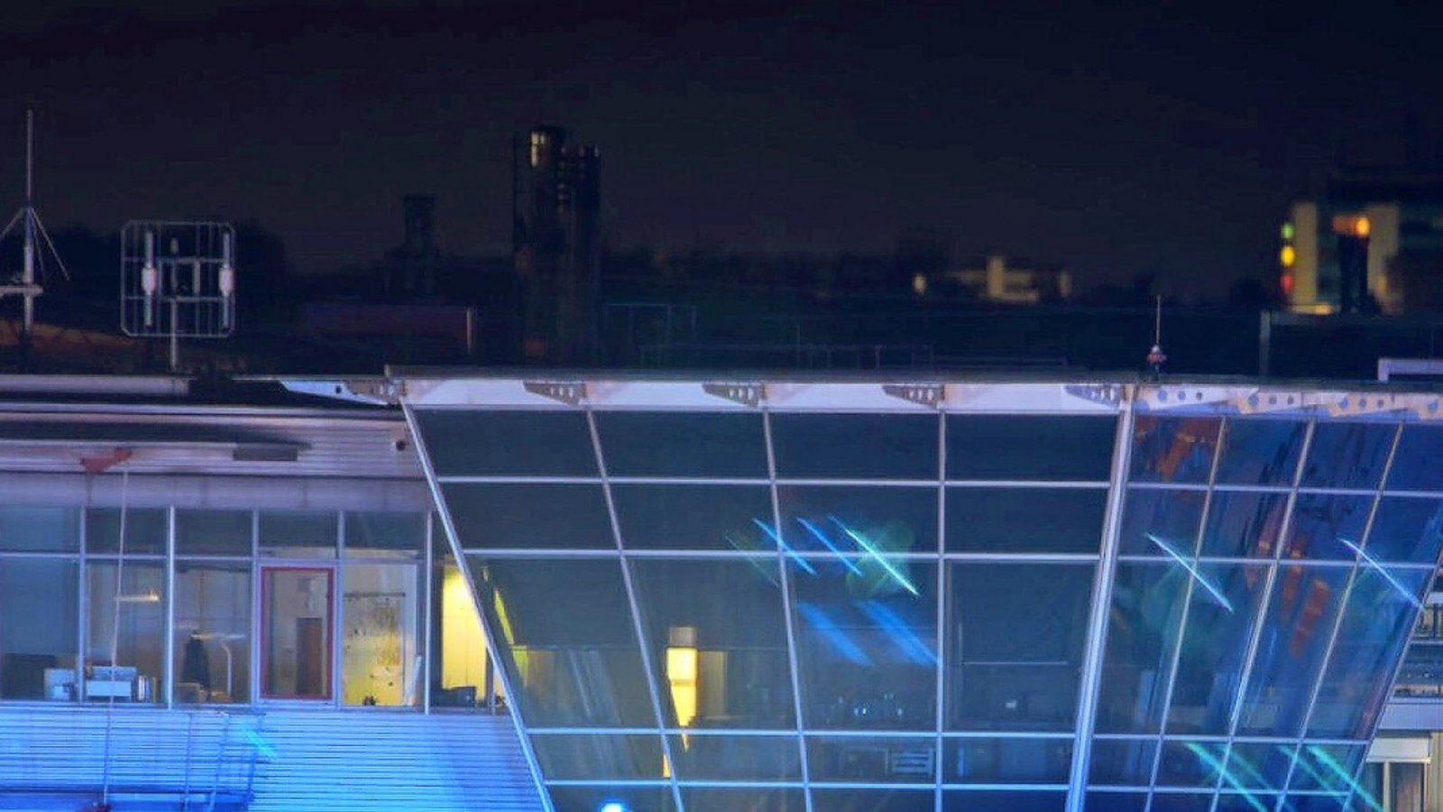Ein Kabelbrand hatte den Einsatz am Flughafen Stuttgart ausFoto: SDMG