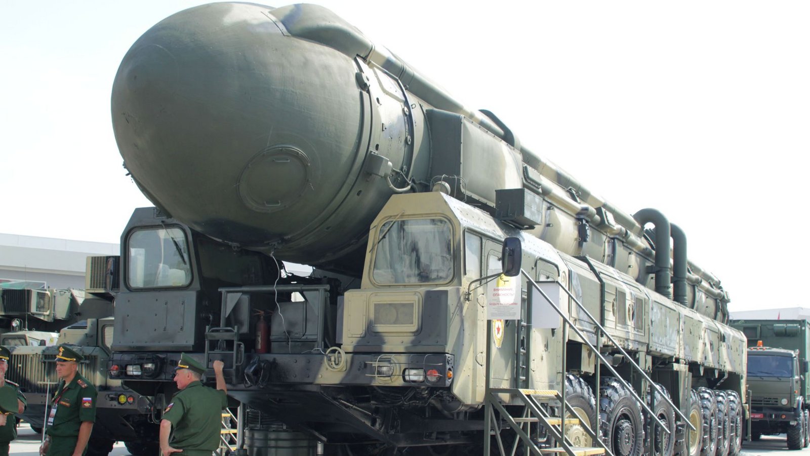 Russland präsentiert gerne seine mit Nuklearsprengköpfen bestückbaren Interkontinentalraketen. Für den Schutz vor Angriffen mit solchen Waffen auf Europa sorgt auch der Schutzschirm der USA.Foto: dpa