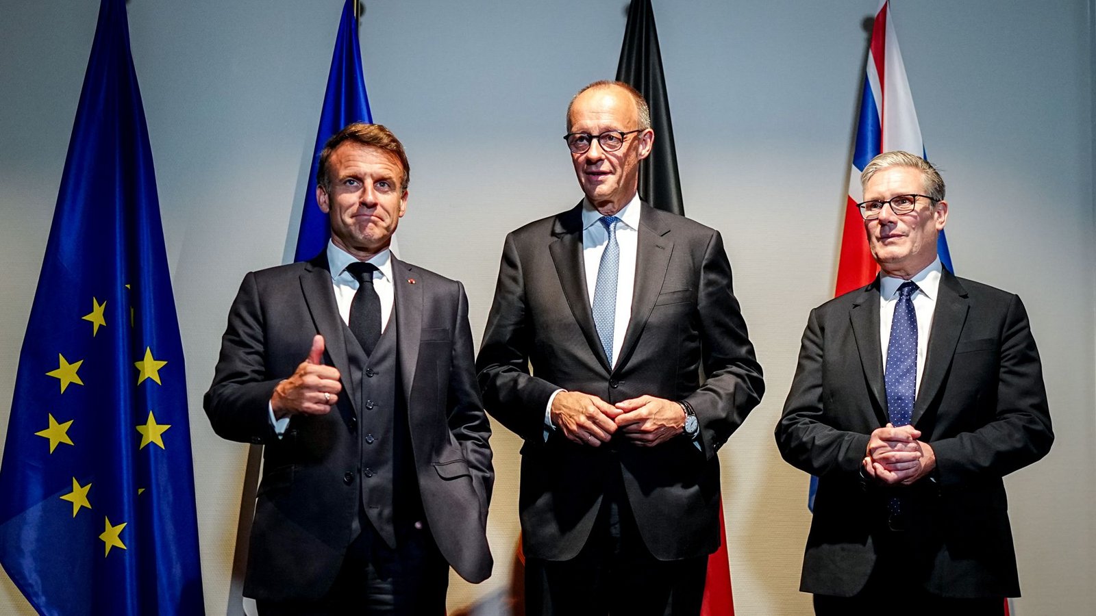 Von links: Frankreichs Präsident Emmanuel Macron, Bundeskanzler Friedrich Merz (CDU) und Keir Starmer, Premierminister von GroßbritannienFoto: Kay Nietfeld/dpa/Kay Nietfeld Von links: Frankreichs Präsident Emmanuel Macron, Bundeskanzler Friedrich Merz (CDU) und Keir Starmer, Premierminister von GroßbritannienFoto: Kay Nietfeld/dpa/Kay Nietfeld