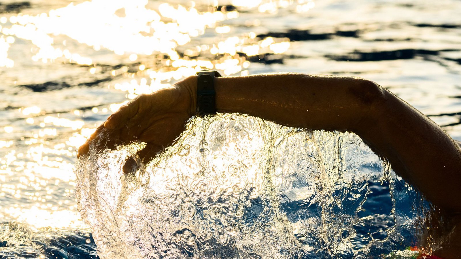 In der Regel infizieren sich Menschen mit der sogenannten hirnfressenden Amöbe, wenn beim Baden oder Tauchen kontaminiertes Wasser in die Nase gelangt.Foto: dpa/Julian Stratenschulte In der Regel infizieren sich Menschen mit der sogenannten hirnfressenden Amöbe, wenn beim Baden oder Tauchen kontaminiertes Wasser in die Nase gelangt.Foto: dpa/Julian Stratenschulte