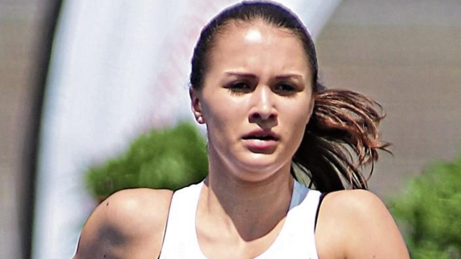 Die Tartanbahn war fast ihre zweite Heimat: Svenja Groß wollte auf der einfachen oder doppelten Stadionrunde richtig angreifen. Foto: Küppers Die Tartanbahn war fast ihre zweite Heimat: Svenja Groß wollte auf der einfachen oder doppelten Stadionrunde richtig angreifen. Foto: Küppers