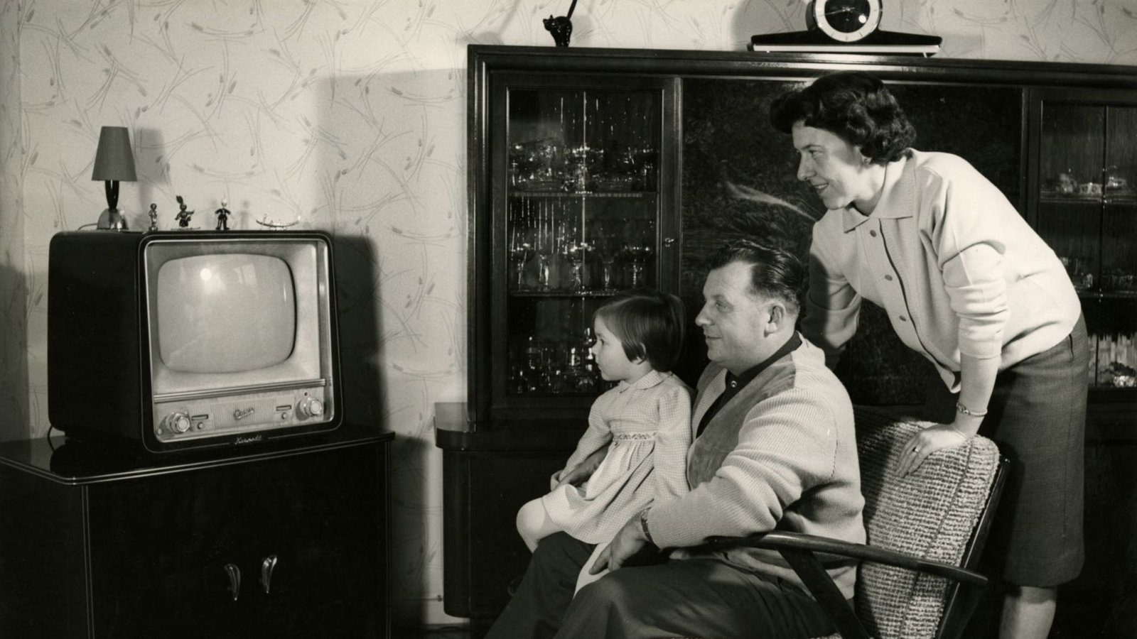 Vor dem Fernseher versammelten sich Jung und Alt.Foto: Vor dem Fernseher versammelten sich Jung und Alt.Foto: 