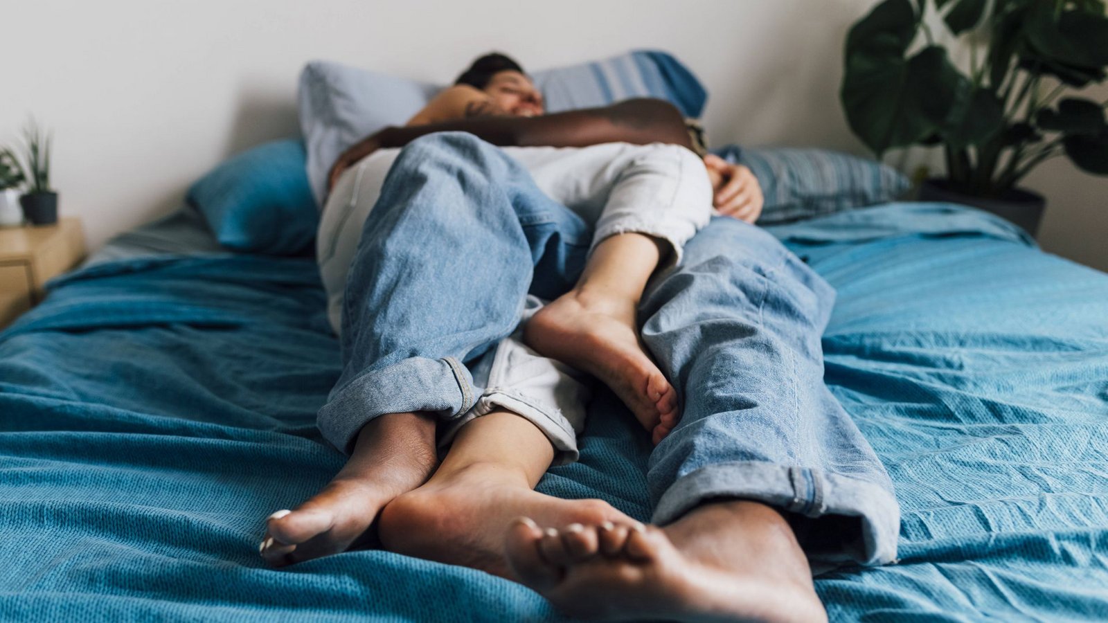 Eine Weile auf  Sex zu verzichten, dafür aber etwa intensiv zu Kuscheln, kann laut Experten für manche sinnvoll sein.Foto: imago//Eugenio Marongiu