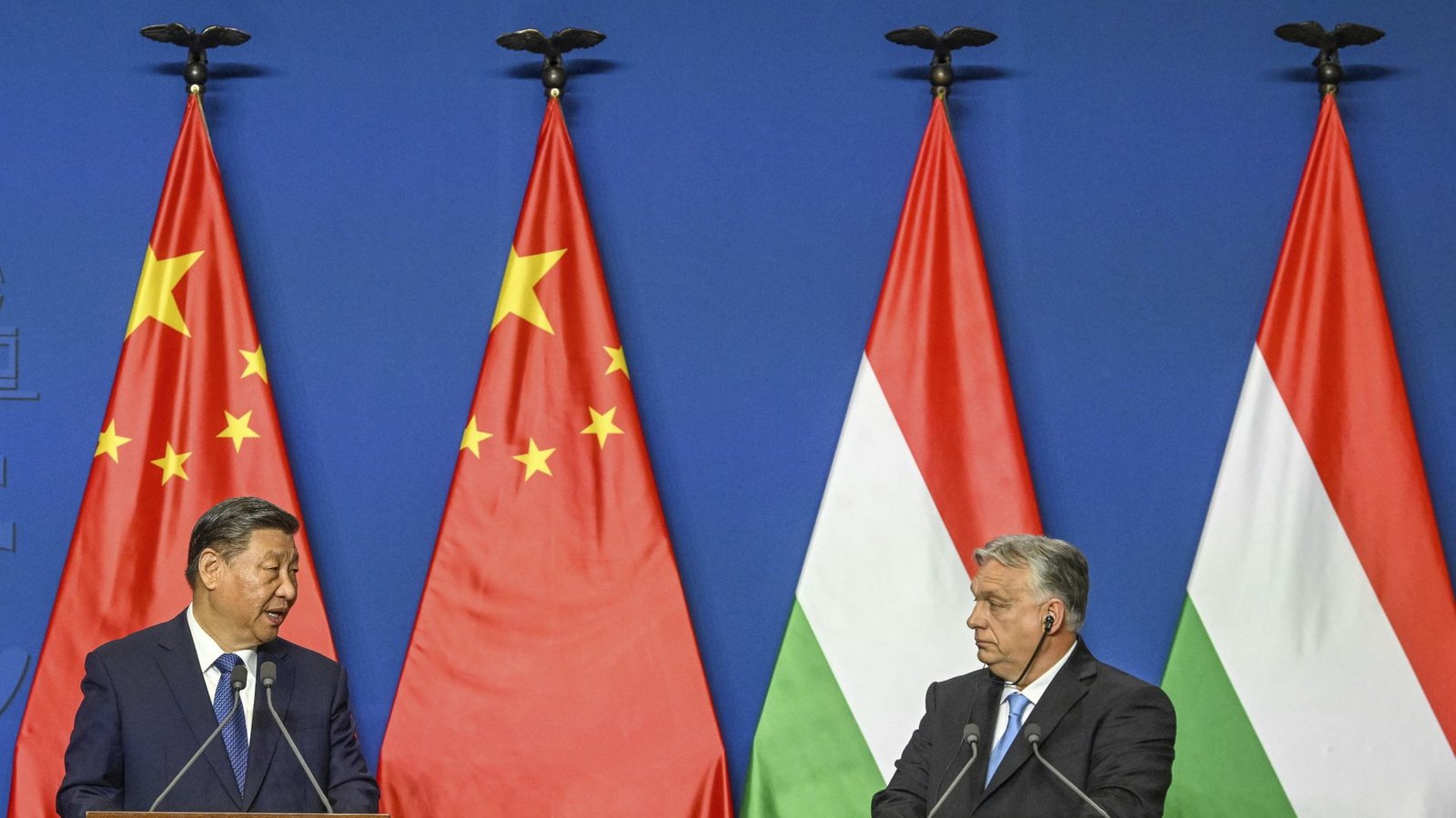 Viktor Orbán zu Gast bei Xi Jinping.Foto: dpa/Szilard Koszticsak