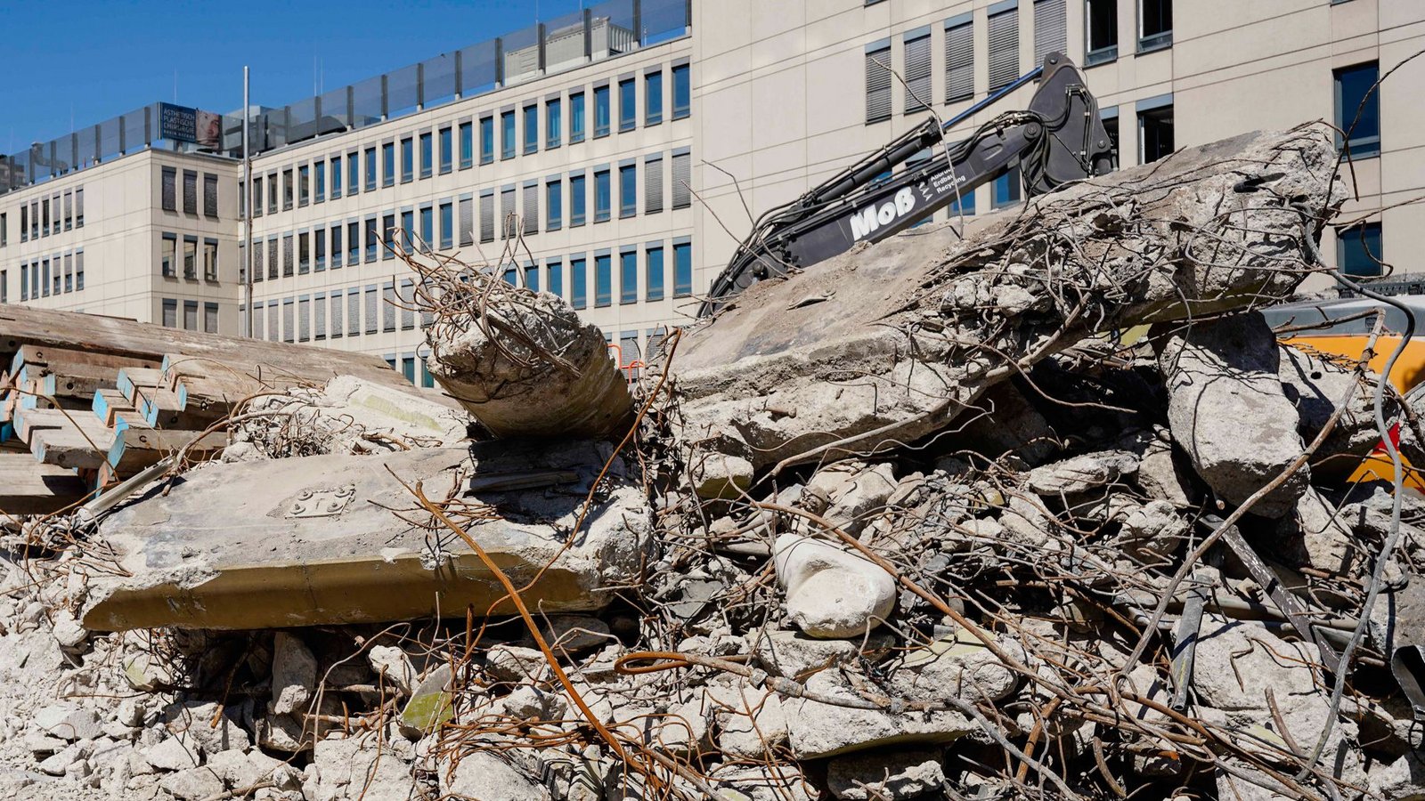 Mehr oder weniger Kreislaufwirtschaft? Über die richtige Wiederverwendung von Bauschutt ist eine heftige Debatte entbrannt.Foto: dpa/Uwe Anspach Mehr oder weniger Kreislaufwirtschaft? Über die richtige Wiederverwendung von Bauschutt ist eine heftige Debatte entbrannt.Foto: dpa/Uwe Anspach