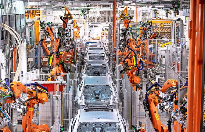 In der Autoproduktion gehören Roboter schon lange zum Alltag. Doch sie können noch viel mehr.
         Foto: dpa/Sven Hoppe
           
         
         In der Autoproduktion gehören Roboter schon lange zum Alltag. Doch sie können noch viel mehr.
         Foto: dpa/Sven Hoppe<span class='image-autor'>Foto: &nbsp;</span>