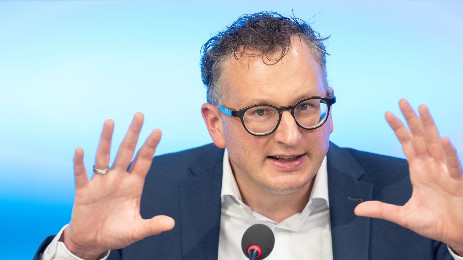 Grünen-Fraktionschef Andreas Schwarz will die AfD mit Faktenchecks konfrontieren.Foto: dpa/Bernd Weißbrod Grünen-Fraktionschef Andreas Schwarz will die AfD mit Faktenchecks konfrontieren.Foto: dpa/Bernd Weißbrod