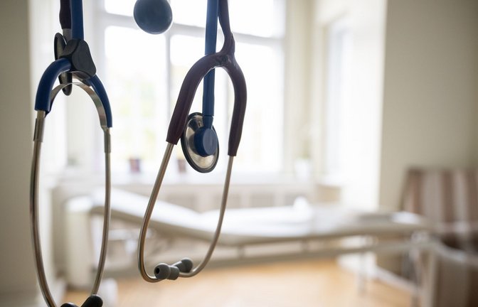 Auch bei Ärzten wird in den kommenden Jahren ein Fachkräftemangel prognostiziert.<span class='image-autor'>Foto: dpa/Sebastian Gollnow</span>