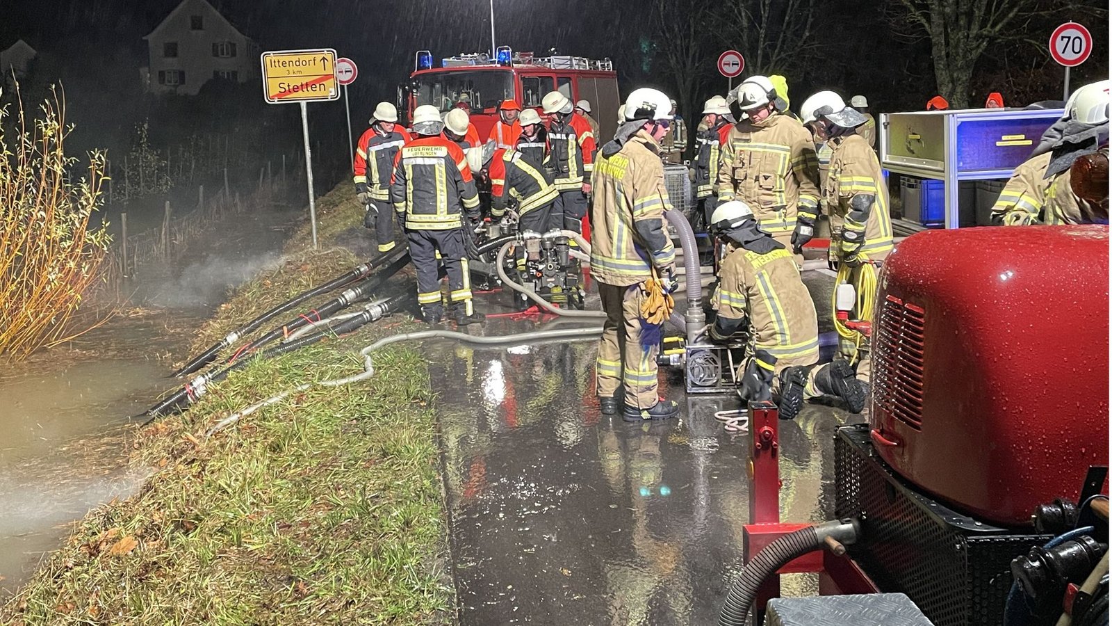 Bei Stetten im Bodenseekreis kam es zu Überschwemmungen.Foto: Kreisfeuerwehrverband /
Bodenseekreis